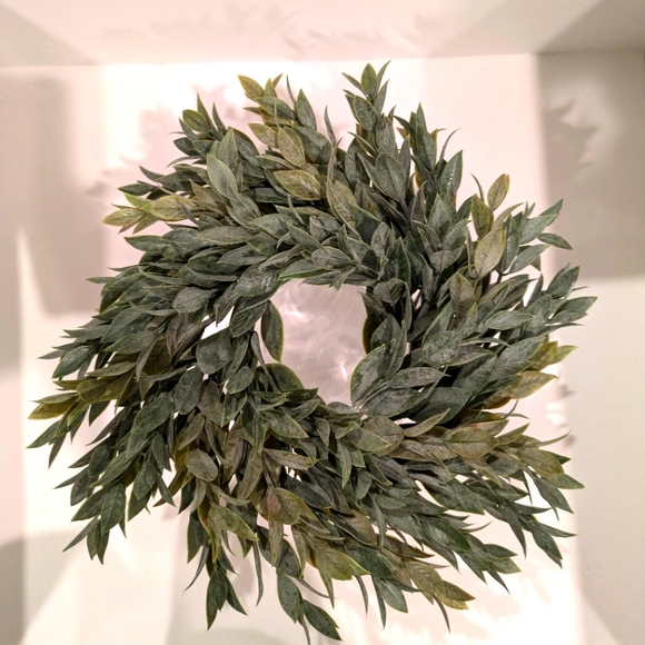 Greenery Rings - Picture 1 of 3